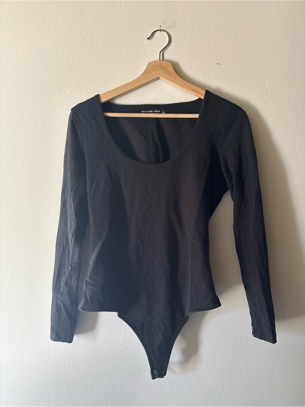 Abercrombie & Fitch Black Long-Sleeve Scoop Neck Bodysuit -L